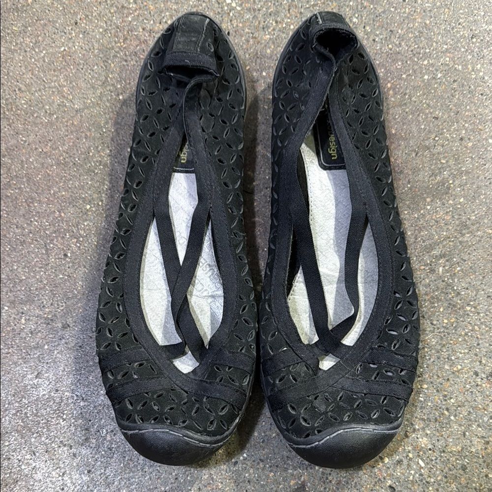 Ballet flats